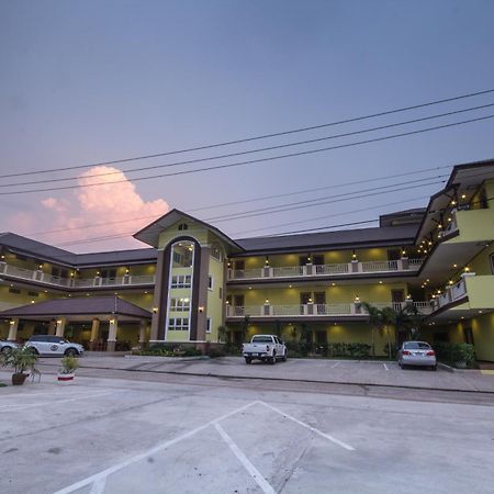 Hotel The Muk Lagoon Mukdahan Esterno foto